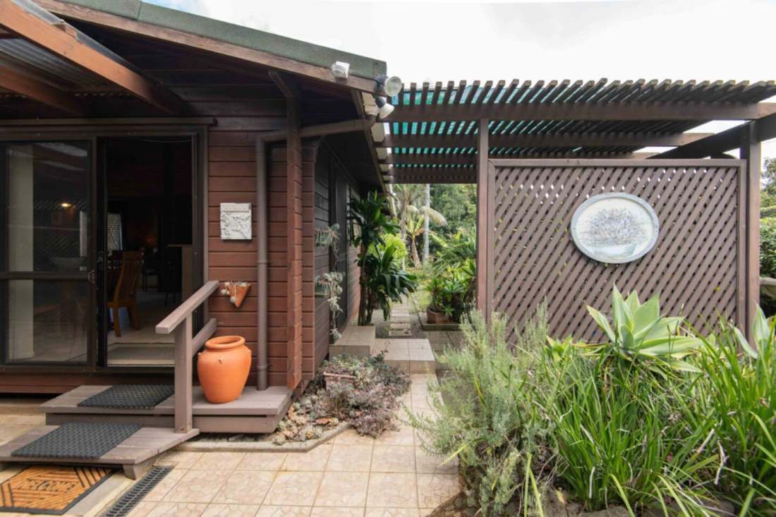 Breathing Space: The Rustic Appeal of Lavendula Cottage Lavendula Cottage Norfolk Island Holiday homes